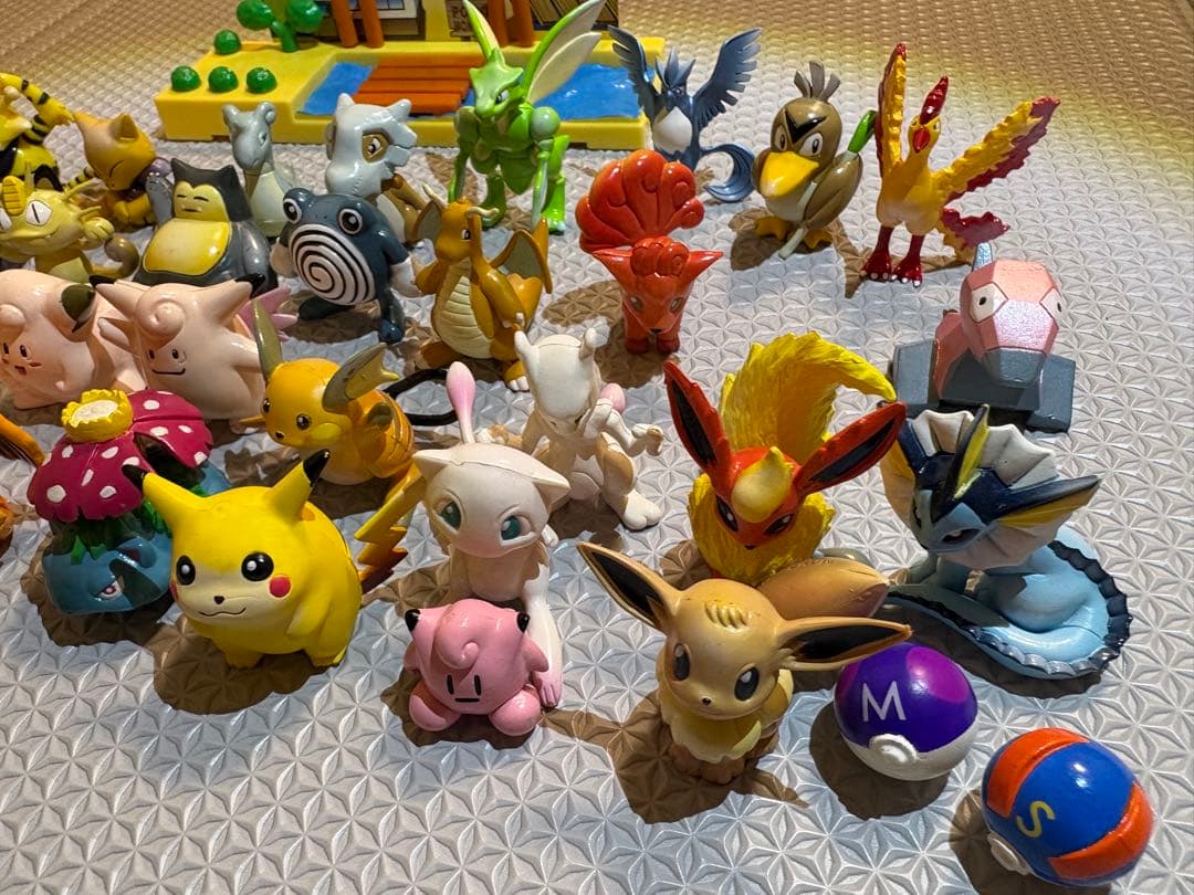 ポケモン モンスターボールコレクション モンコレ 初代 32体