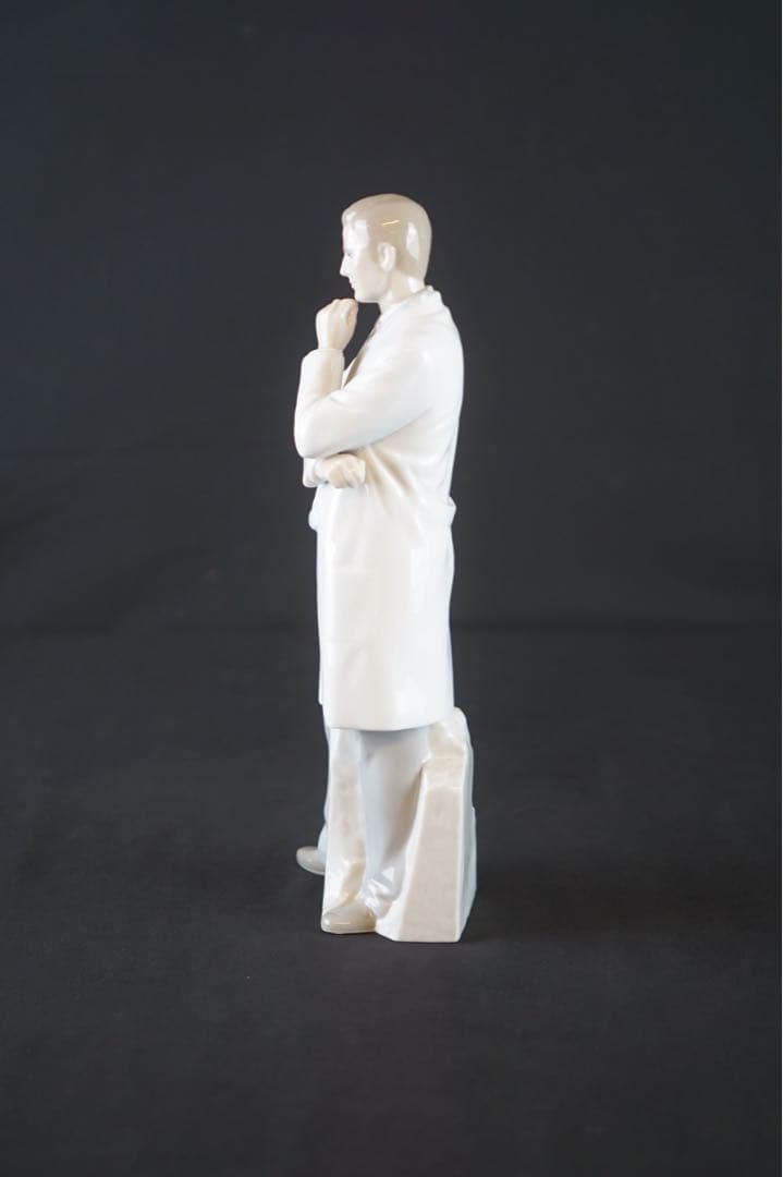 リヤドロ LLADRO 『優秀なドクター』 8188 美品