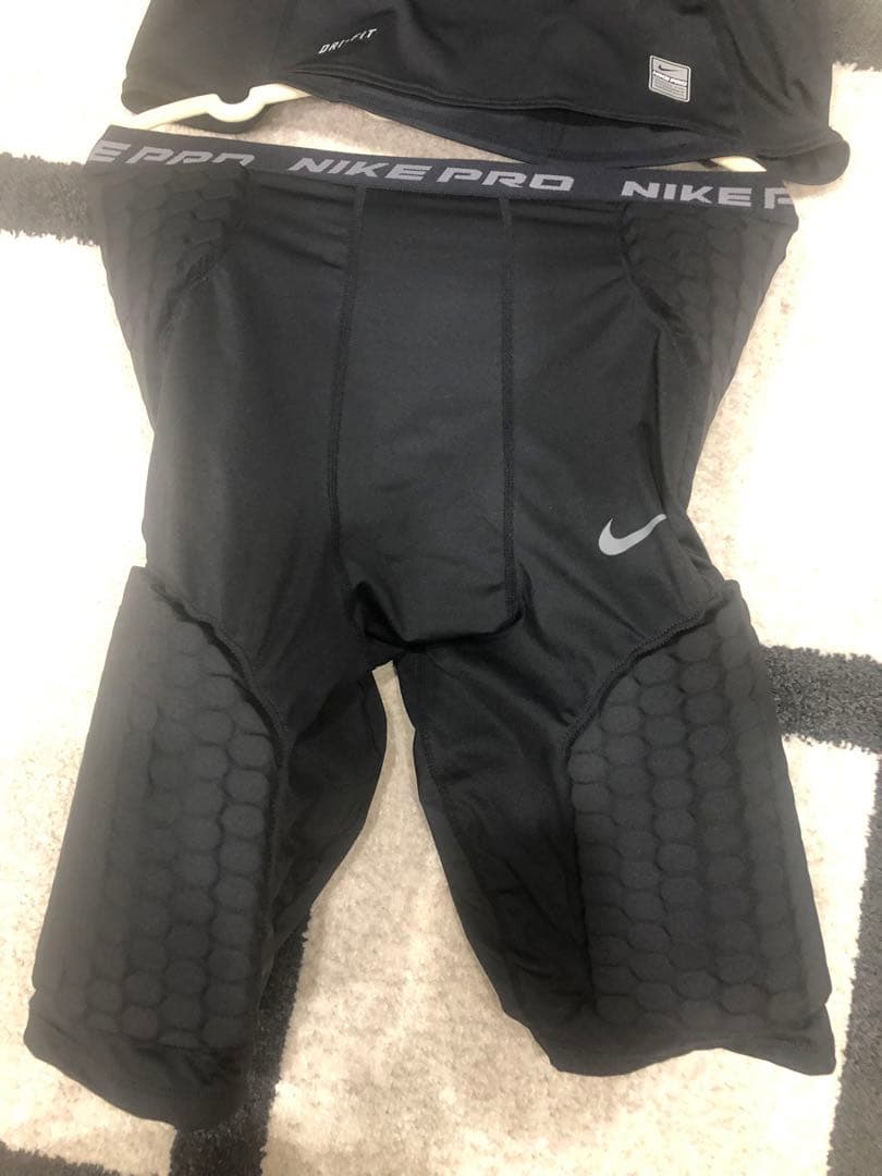 NIKE PRO ナイキプロ コンバット　リブパッドセットアップ