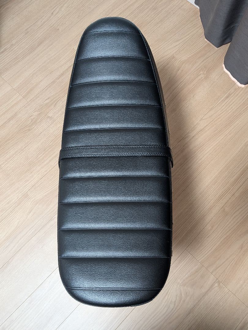 TWR製　DAX125用タックロールシート(リベット)2.6cmローダウン