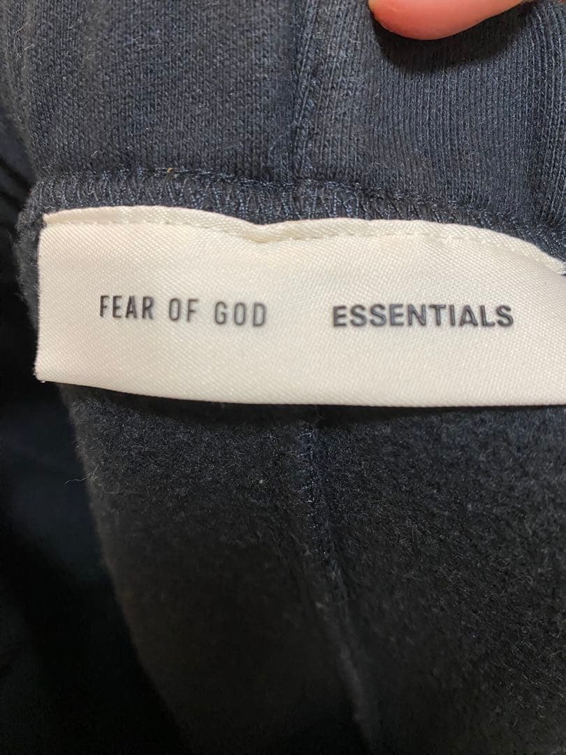 ESSENTIALS ブラック スウェットパンツ