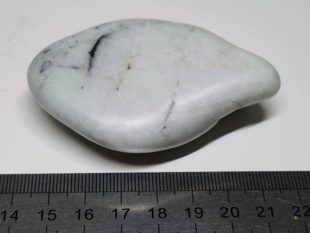 糸魚川162 翡翠 139g ヒスイ 原石 鑑賞石 自然石 誕生石 鉱物 鉱石