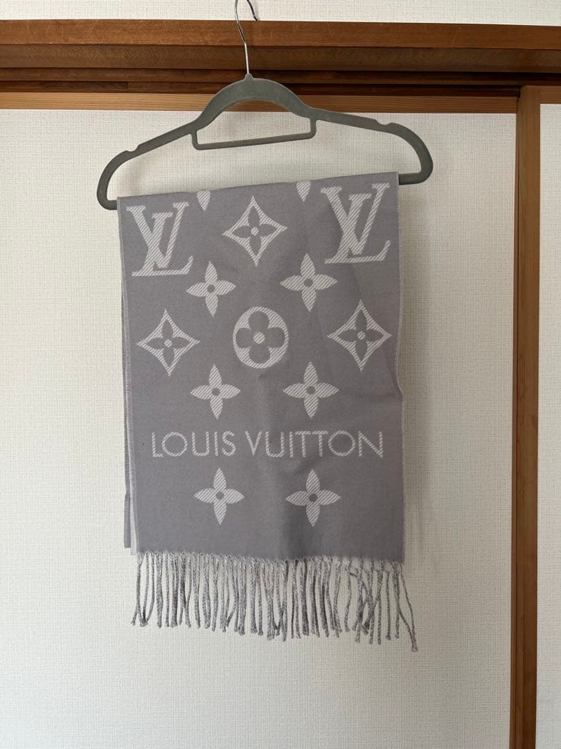 ふ*ー様 【新品未使用】マフラー・LV エセンシャル