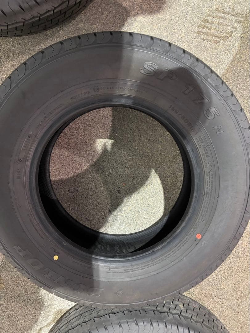 送料込 2025年製 195/80R15 107/105N LT 4本