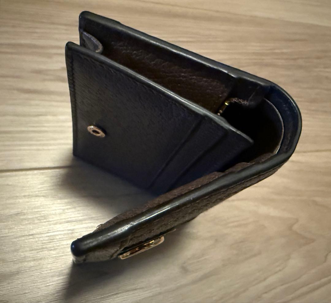 GUCCI GGキャンバス 二つ折り財布　グッチ