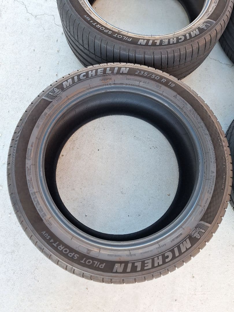 タイヤ・ホイール MICHELIN PILOT SPORT 4 SUV 235/50R19