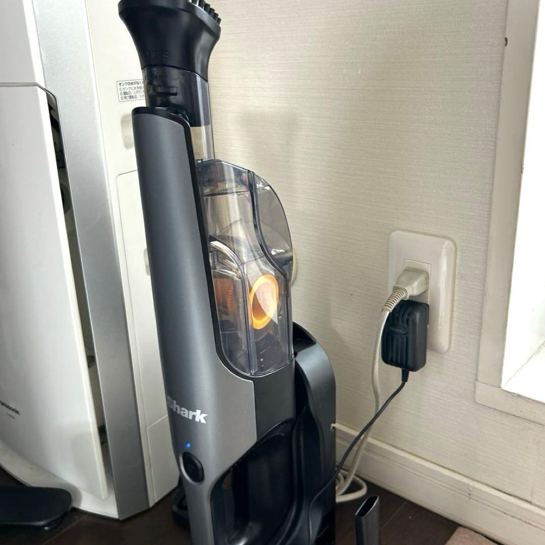 Shark 充電式サイクロンハンディクリーナー 本体一式