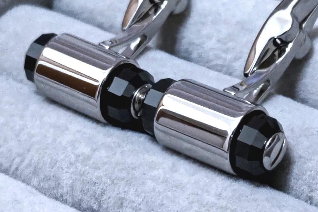 スワロフスキー　クリスタル　カフス　箱付き　41141