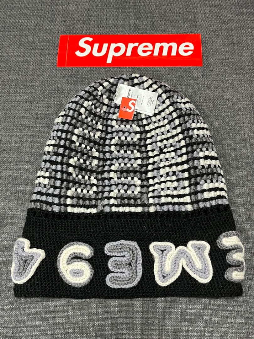 黒 Supreme Yarn Applique Beanie Black