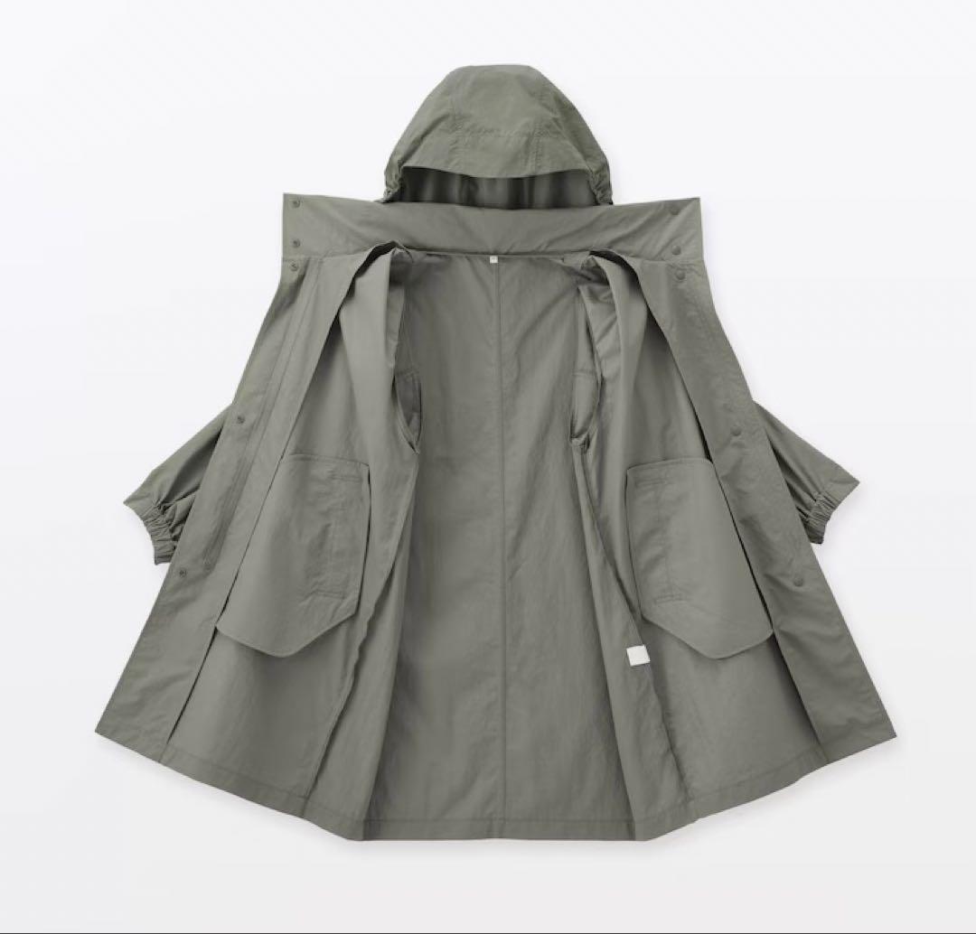 無印良品　撥水UVカットフードがしまえるロングコート　スモーキーグリーン.XL
