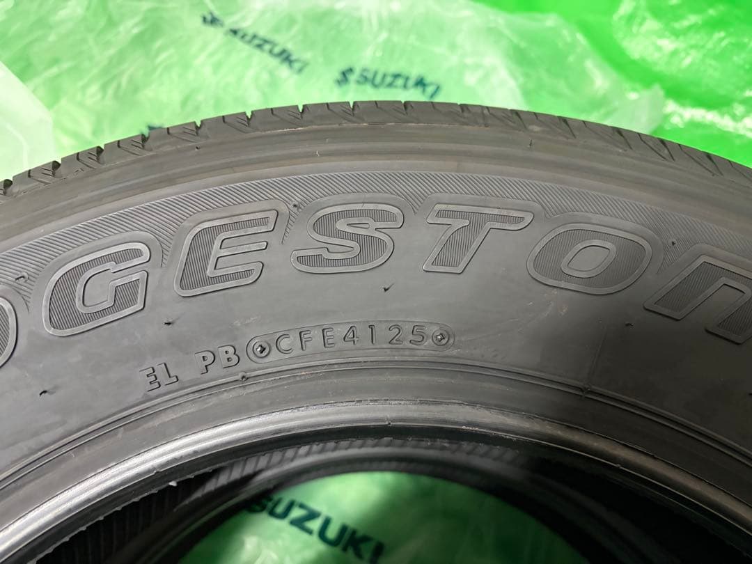 ジムニー JB64 純正タイヤ　新車外し 175/80r16 2本