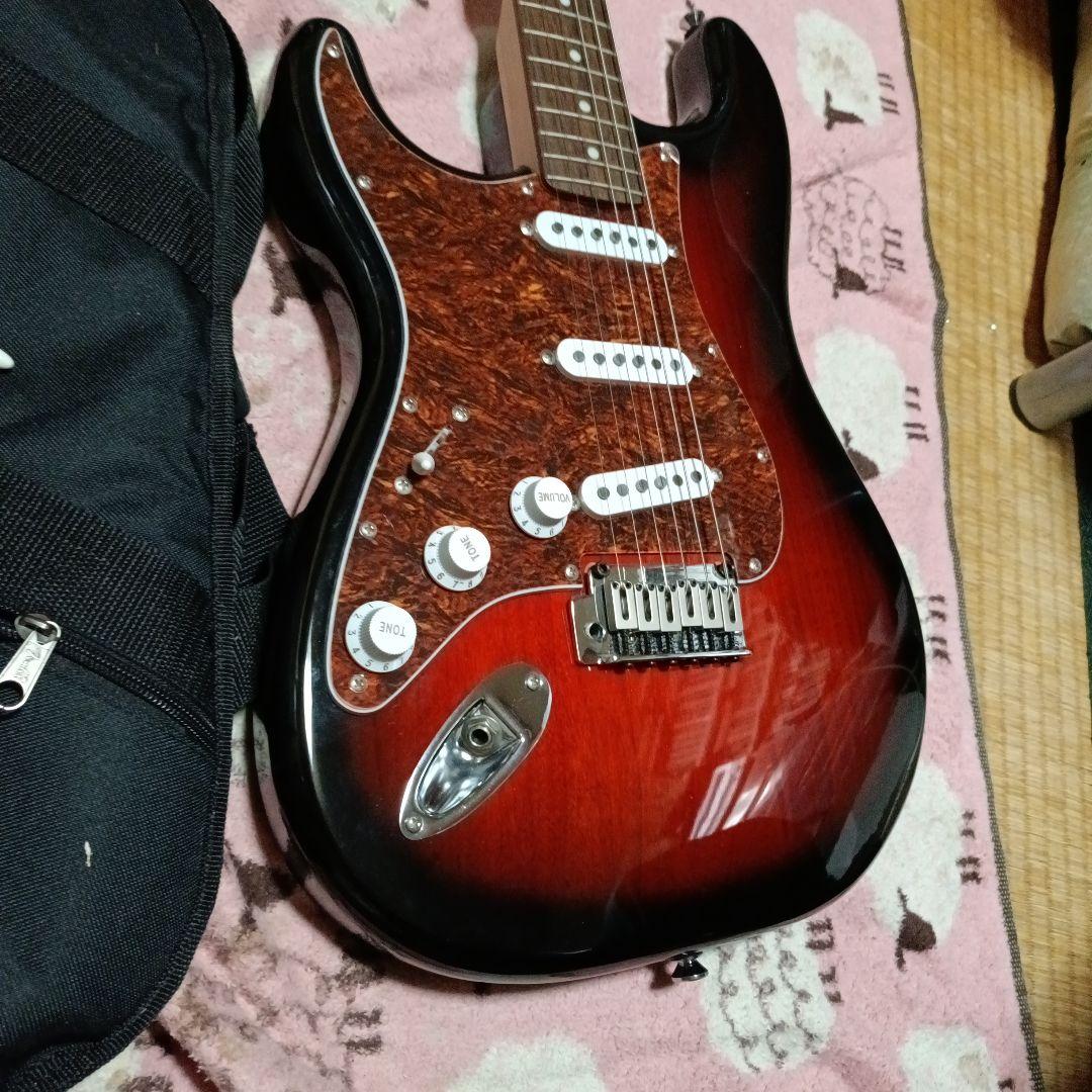レフティ Squier Standard Stratocaster