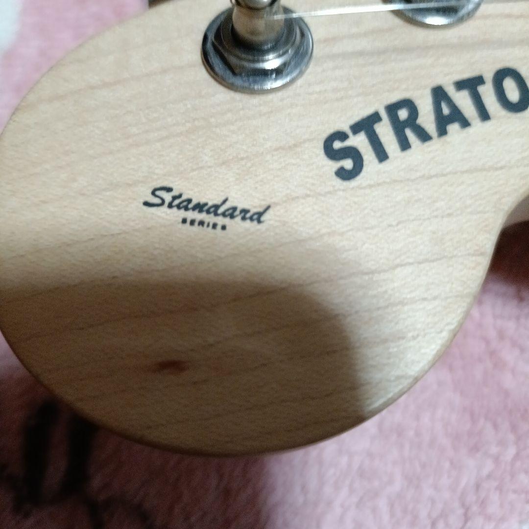 レフティ Squier Standard Stratocaster