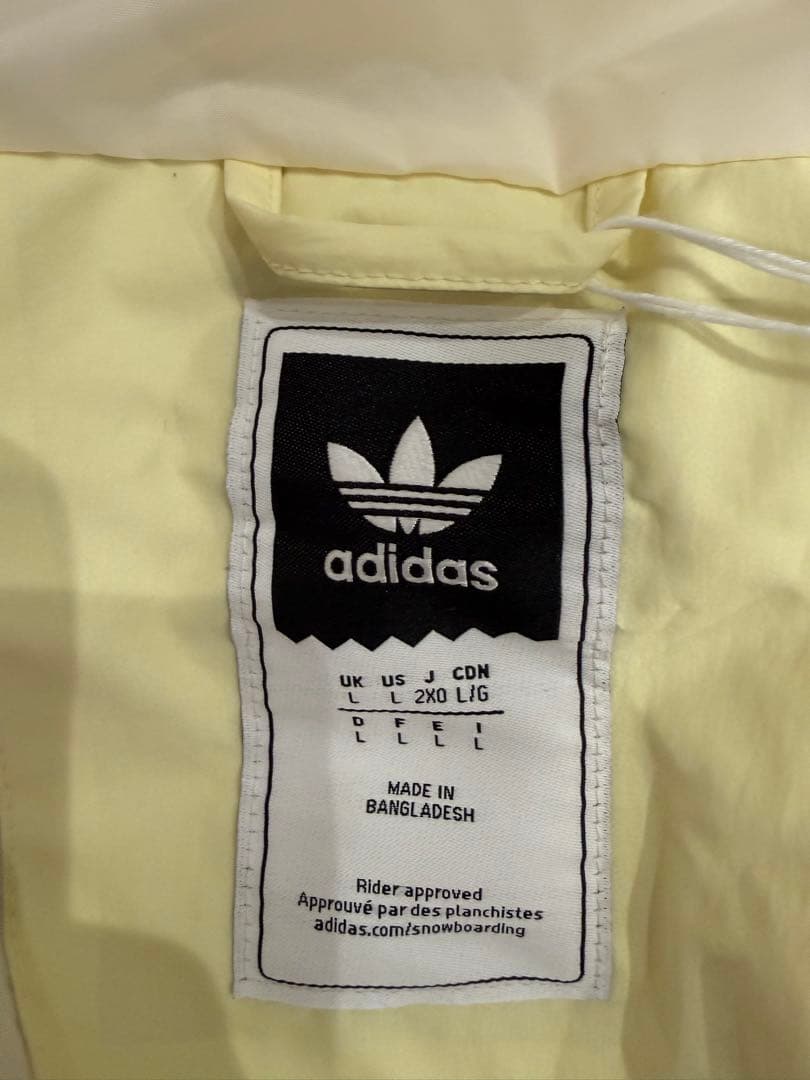 新品 adidas スノボードウェア上下セット