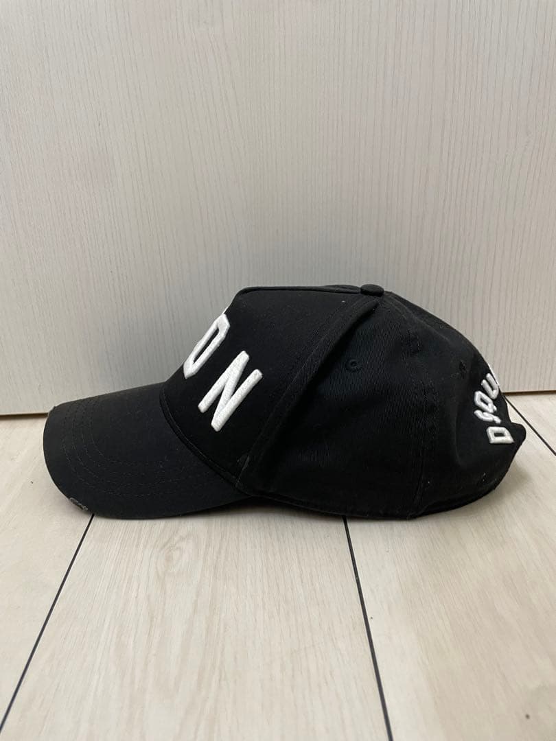 DSQUARED2 ブラック キャップ ICON