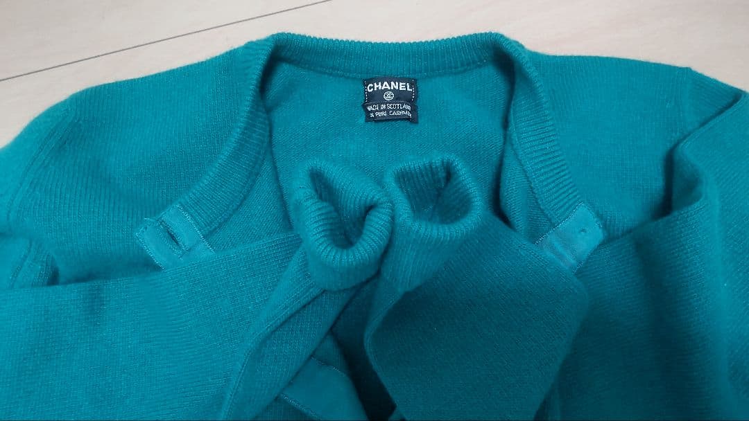 【美品】　CHANEL　カシミヤ100％カーディガン＆スカート　グリーン　Ｍ