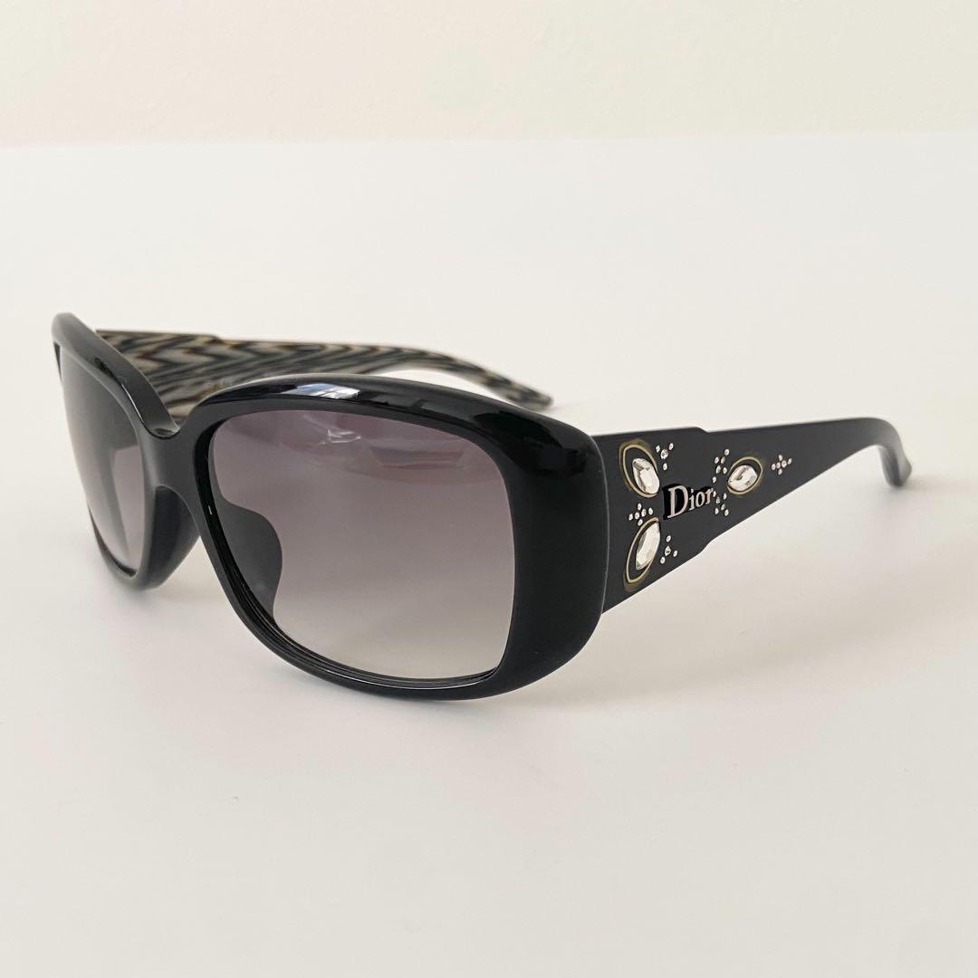 極美品　DIOR ラインストーン　サングラス　ライトカラー　ロゴ　装飾　黒縁