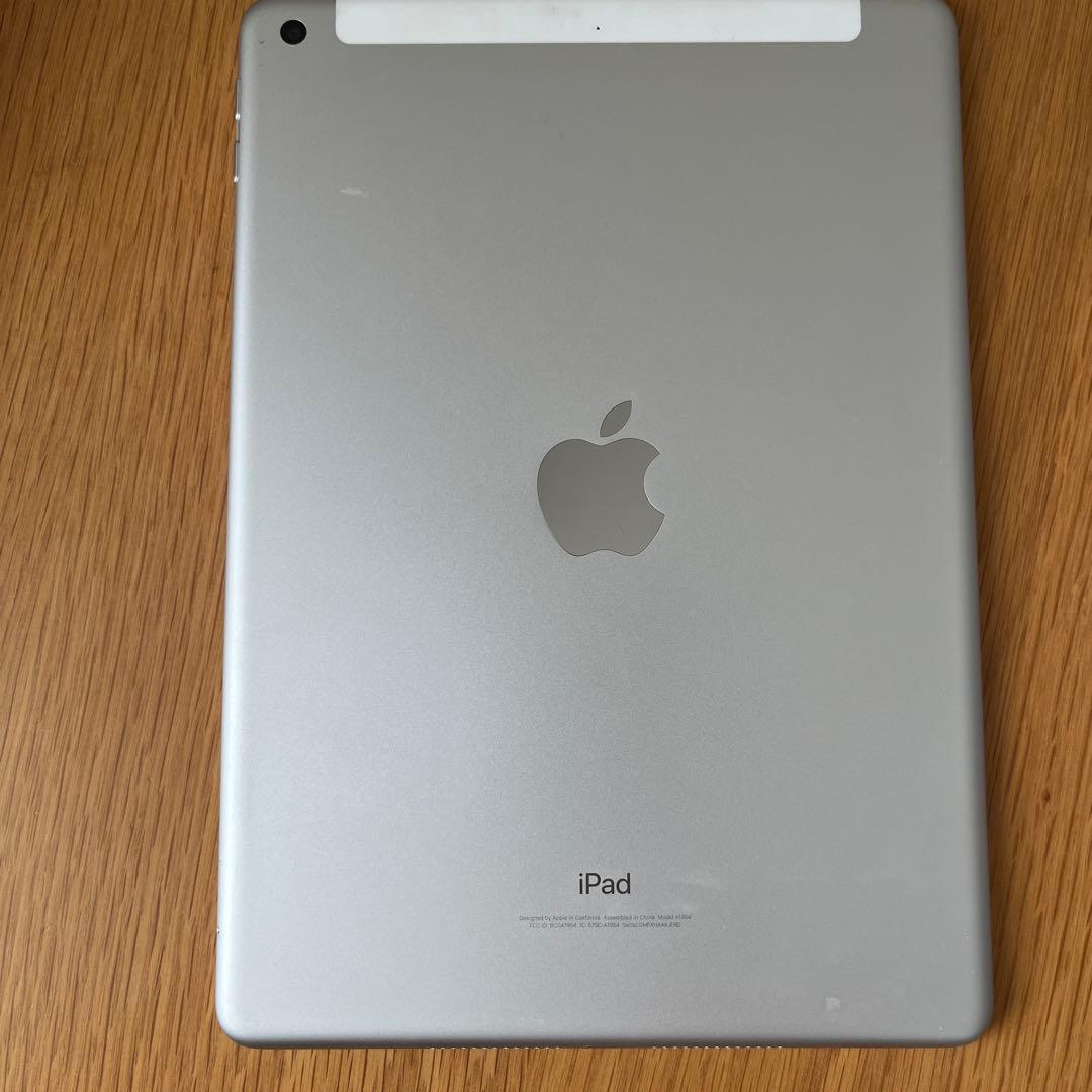 iPad 第6世代 9.7㌅Wi-Fi+Cellular