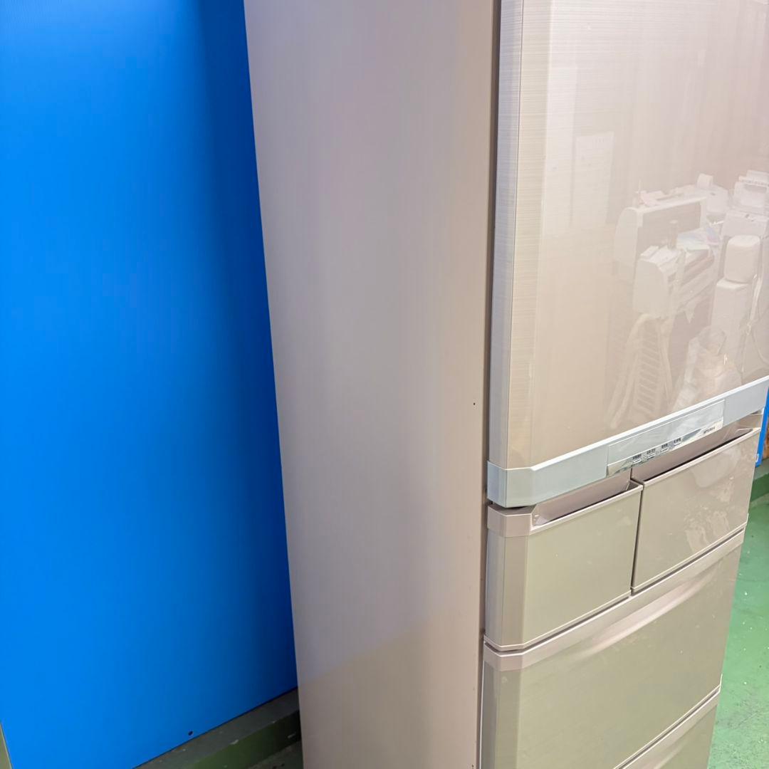822 価格が安くて大容量！大型冷蔵庫　自動製氷　5ドア　右開き　極美品