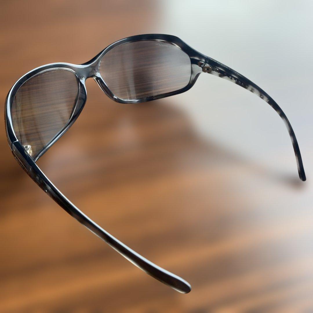 PRADA（プラダ）サングラス　グレー　べっこう柄　黒　SPR14G
