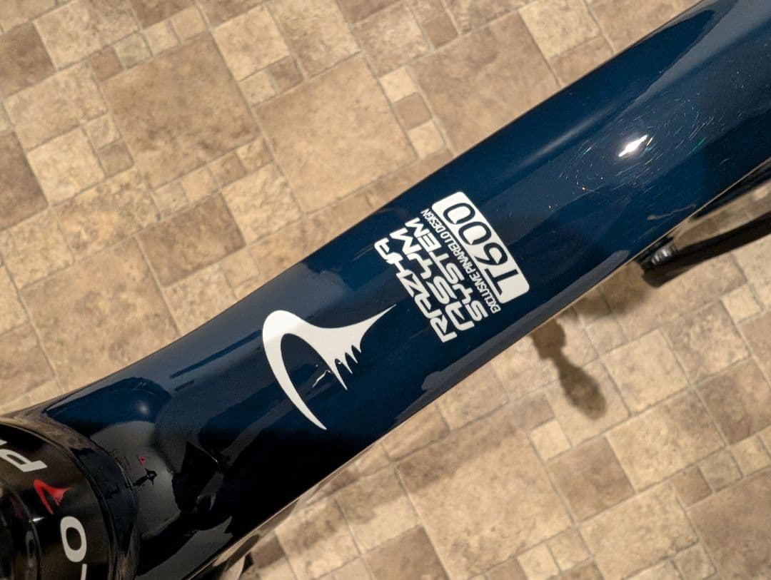 ピナレロ PINARELLO ラザ RAZHA 2022 105 ロードバイク