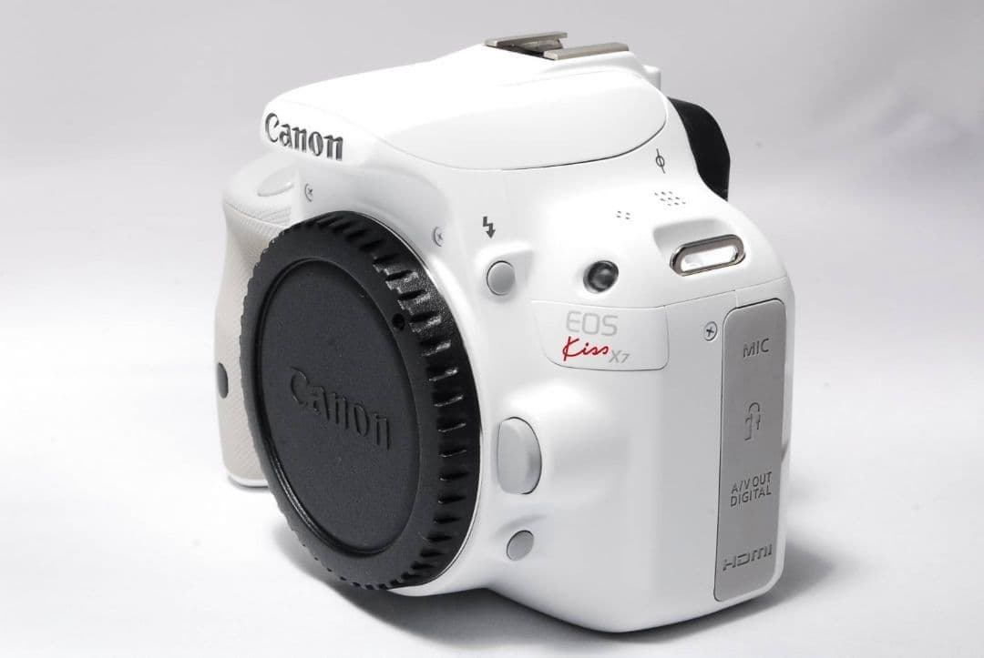 ♥ショット数極少♥Canon Kiss X7♥ 標準レンズ ホワイト 新品級