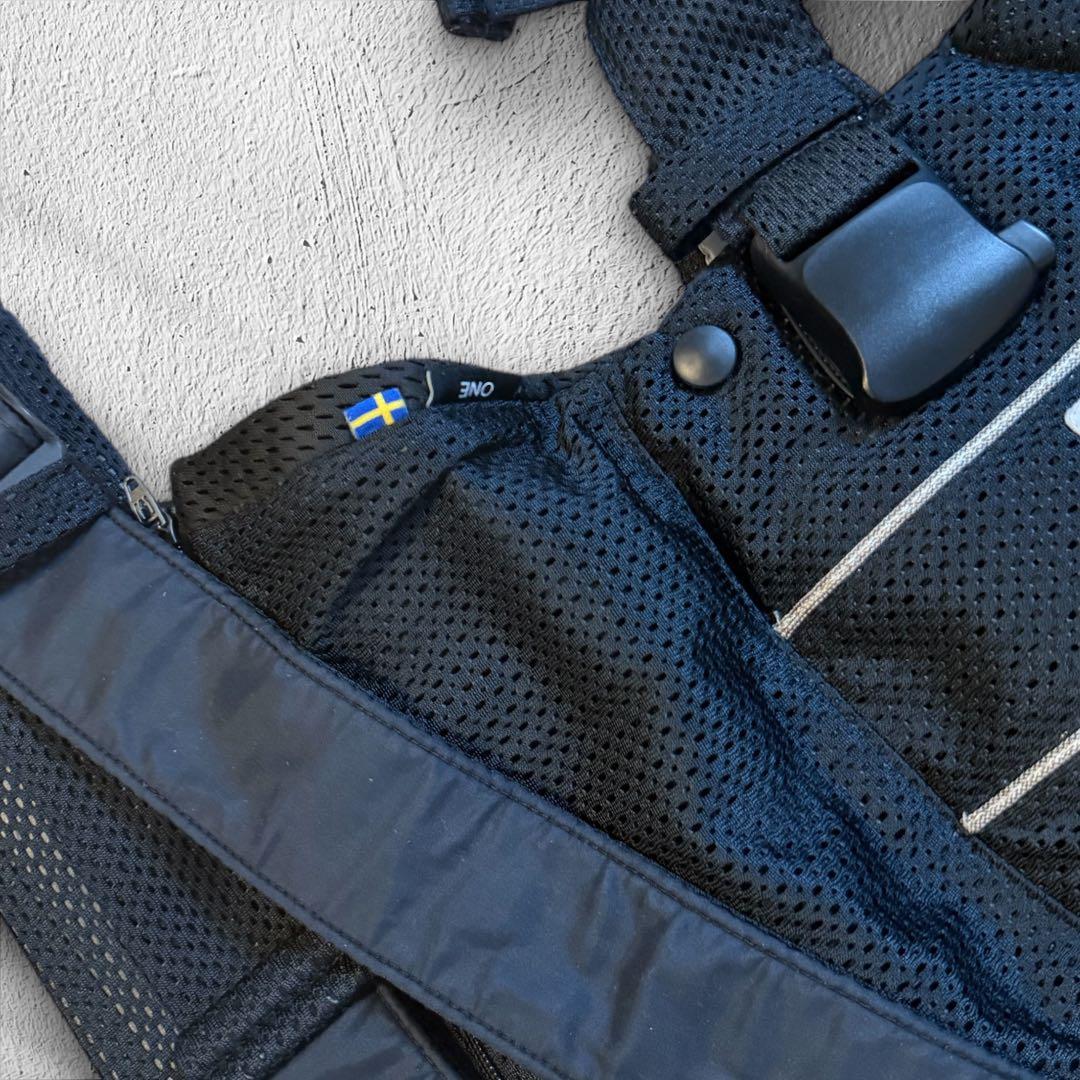 美品【Baby Bjorn】ベビーキャリアONE KAI AIR BLACK