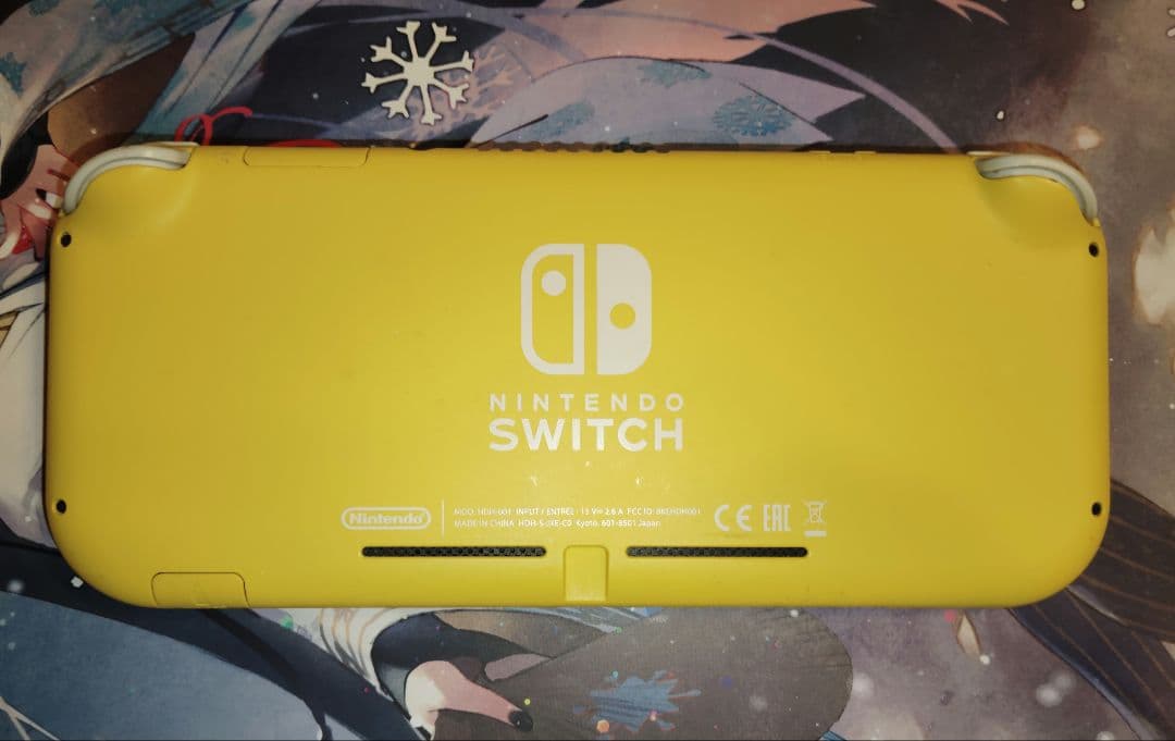 Switch　lite　ライト　イエロー　本体　ジャンク品