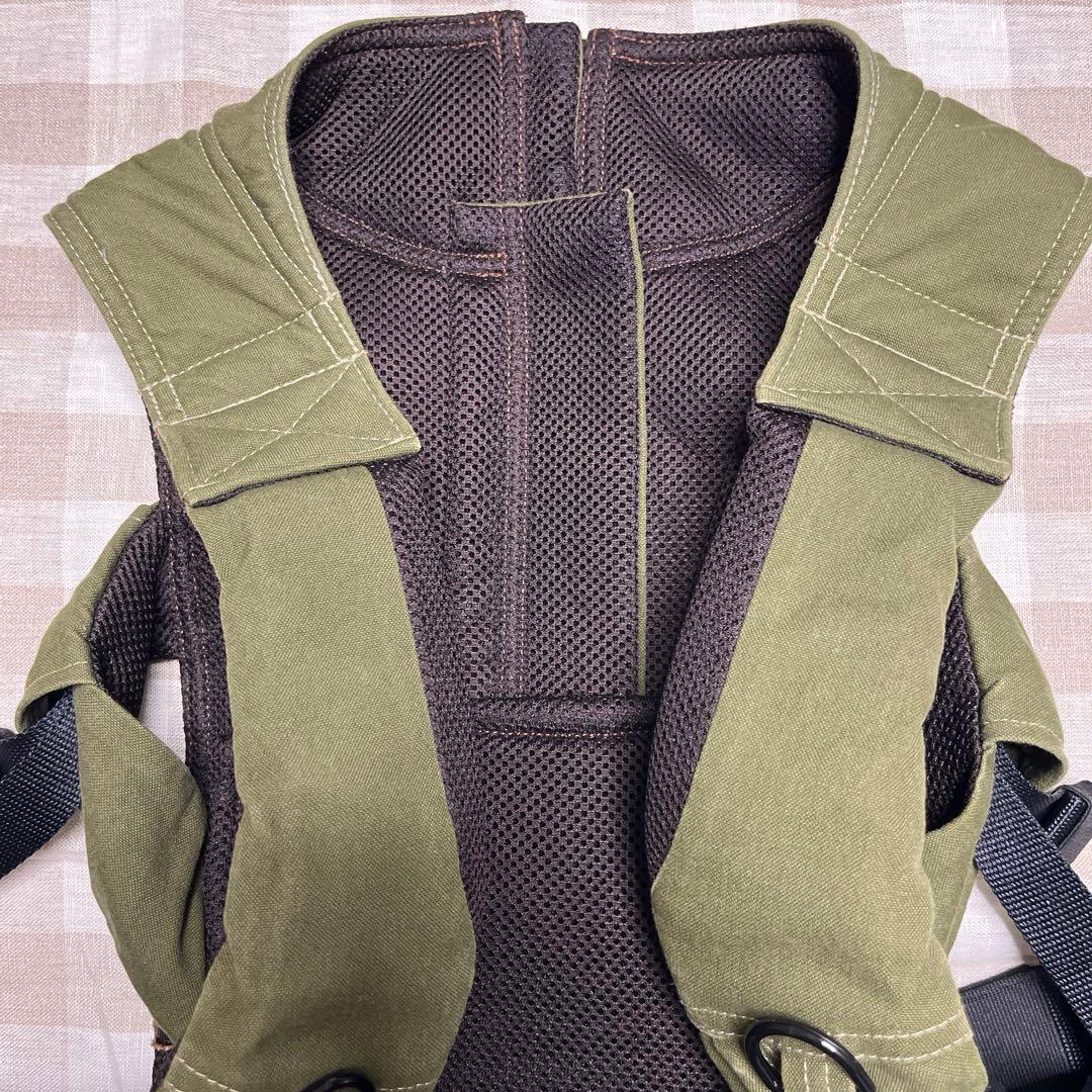 【美品】CUSE BERRY 抱っこ紐　カーキ　前開き