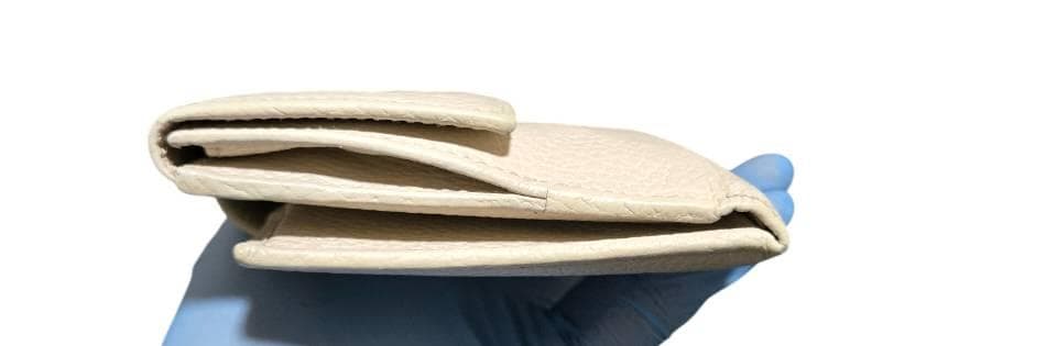 GUCCI Marmont wallet white　マーモント　二つ折り財布