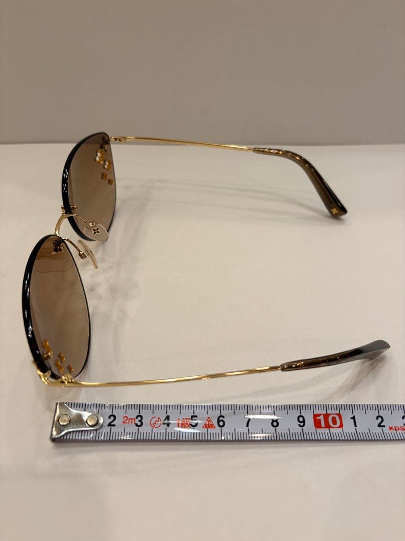 LOUIS VUITTON サングラス キャットアイ Z0051U