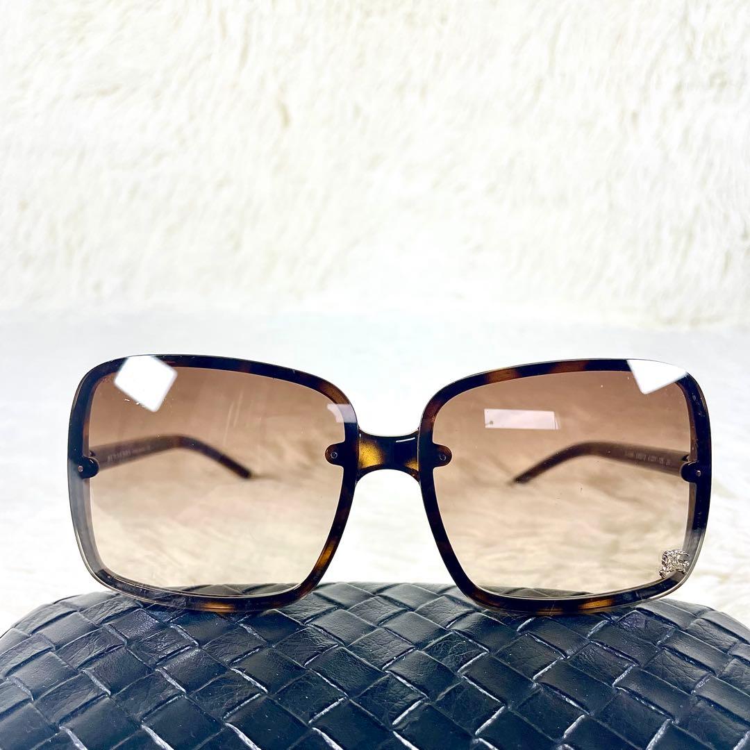 美品　BURBERRY　サングラス　B4056　ブラウンレンズ　べっ甲柄フレーム