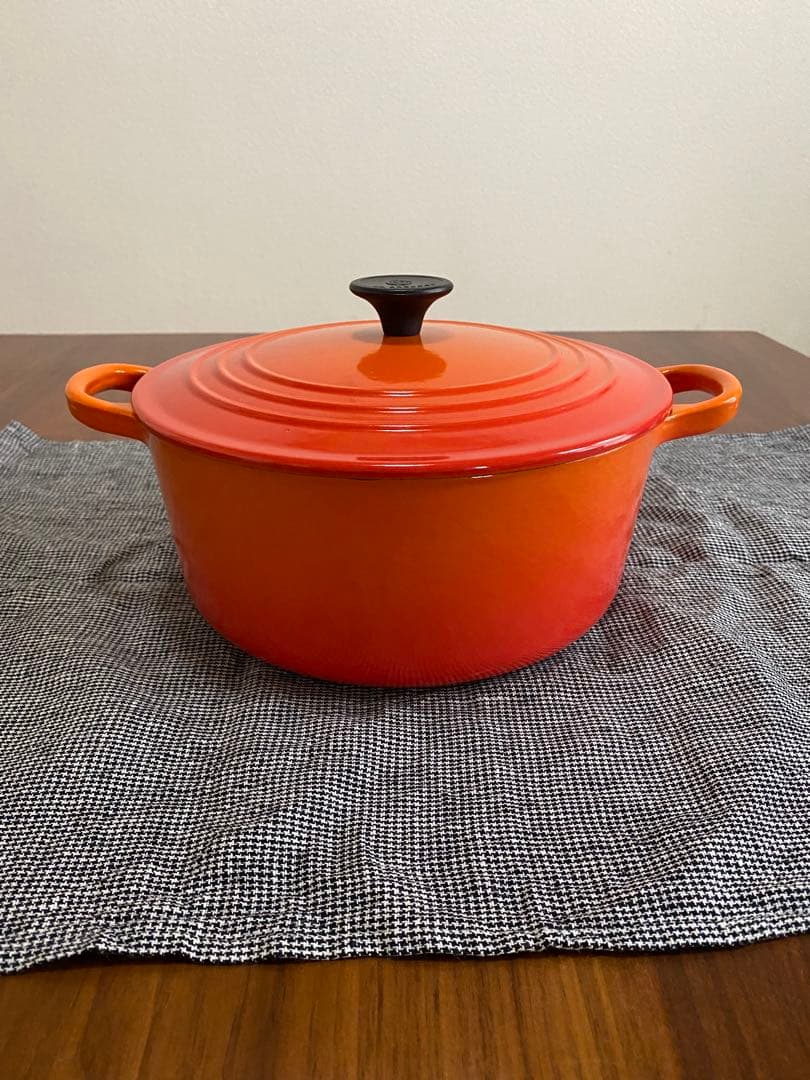 Le Creuset ル・クルーゼ両手鍋 オレンジ 22cm