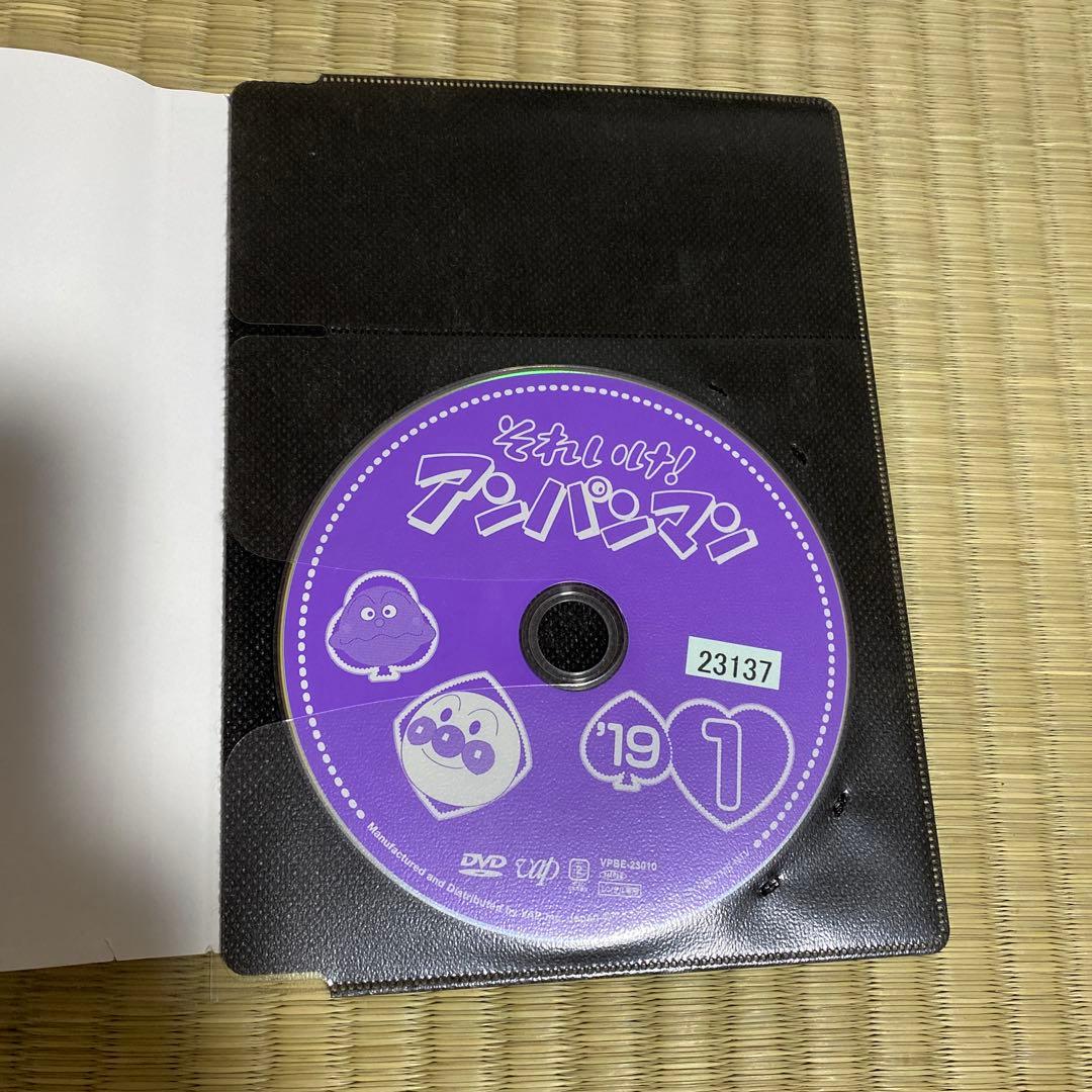 それいけ!アンパンマン ’19(11枚セット)人気アニメ 中古 DVD