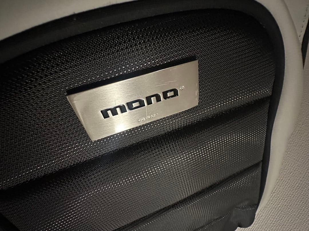 美品未使用　MONO M80-EB ベース用ギグバッグ