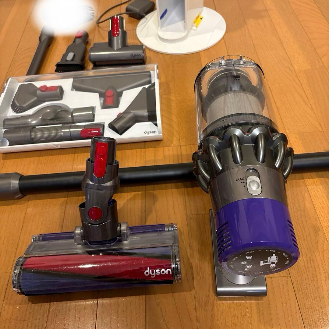 ダイソンV10 SV12 美品！　スタンド付き　分解洗浄除菌整備済み