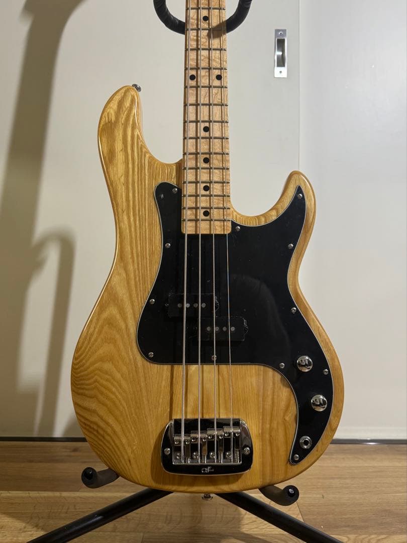 G&L TRIBUTE SERIES LB-100 エレキベース プレベタイプ