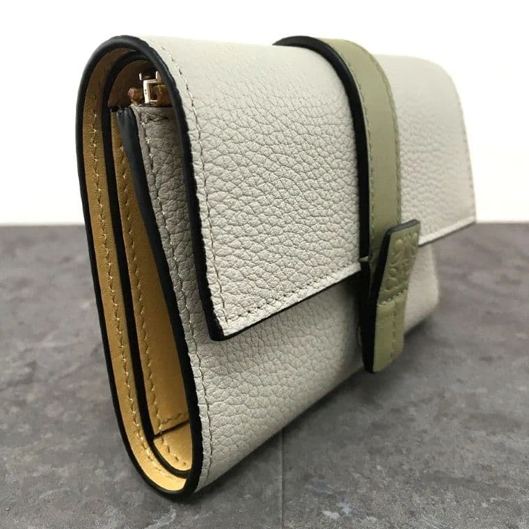 送料込み！ 未使用品 LOEWE バーティカルウォレットスモール 箱付き 378
