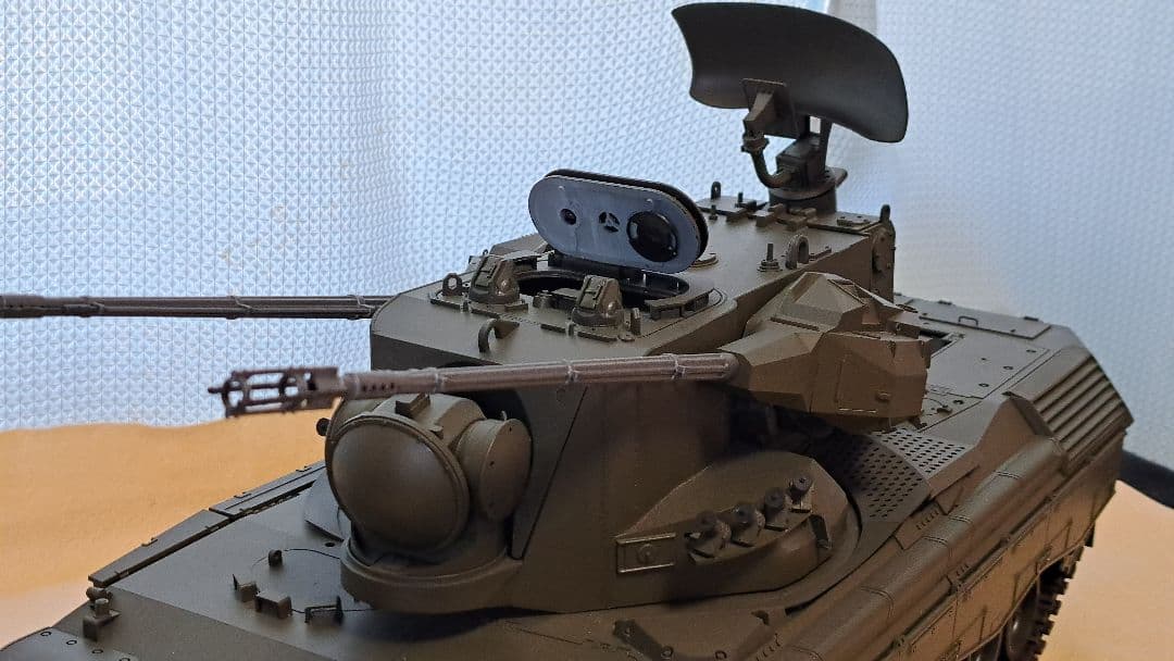 ゲパルト・西ドイツ対空戦車　タミヤ1/16 ラジコン（ジャク品）ディスプレイ用
