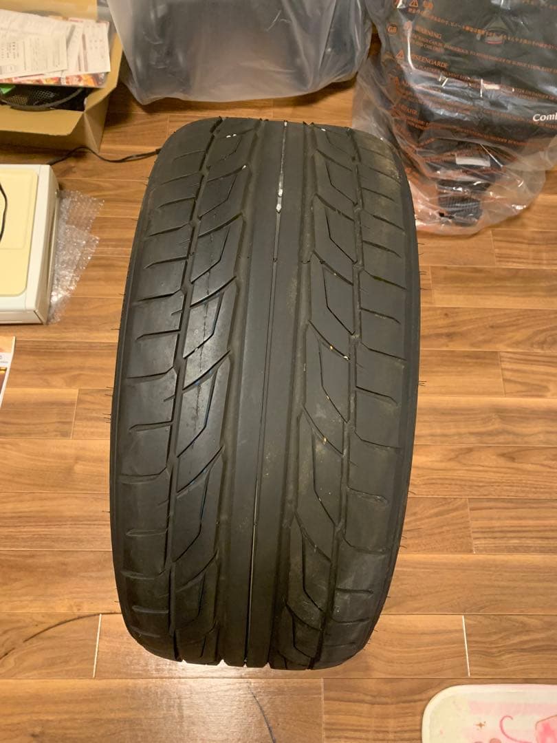 ニットーNT555 20インチ タイヤ　2本セット