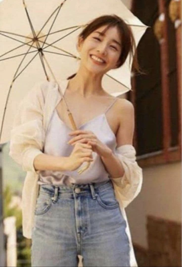 美品　YANUK　ハイウエスト　スリムテーパード　ルース　24 田中みなみ