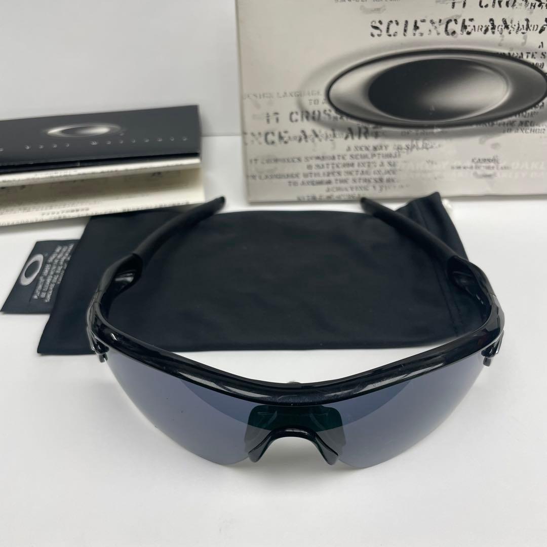 Oakleyレーダー レンジ スポーツサングラス グレー系レンズ