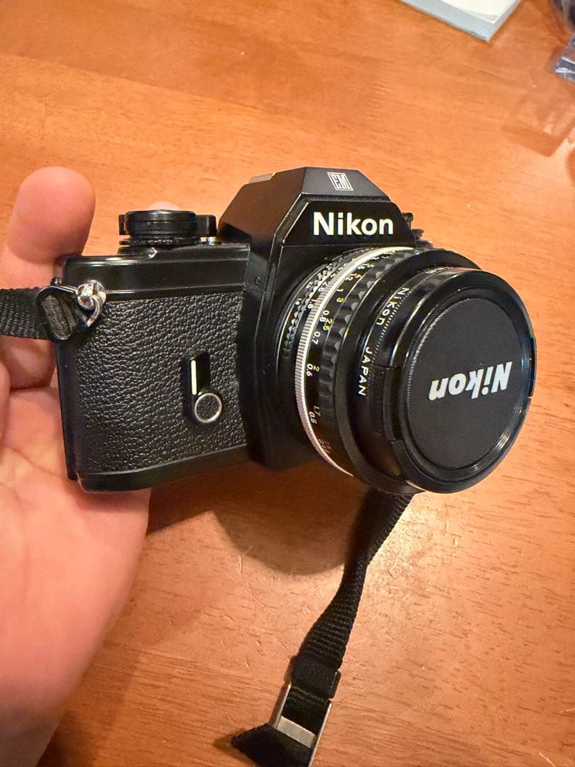 Nikon EM 本体+50mm f1.8 レンズ+L1Bcフィルター&取説付き