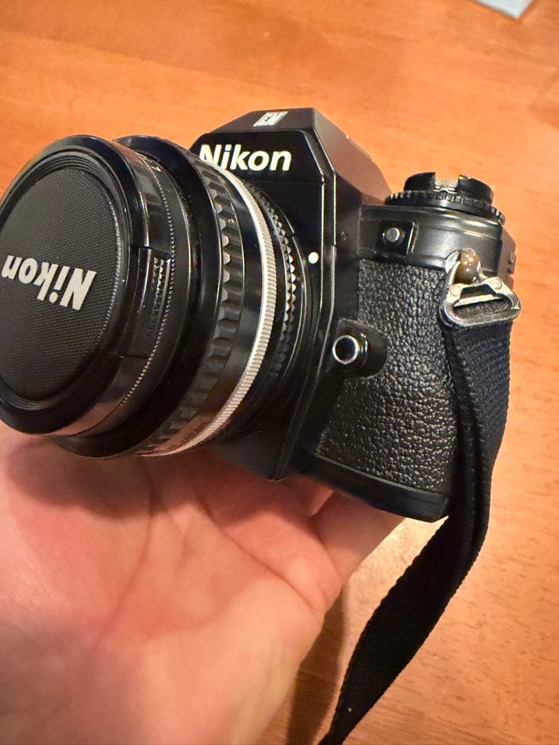 Nikon EM 本体+50mm f1.8 レンズ+L1Bcフィルター&取説付き
