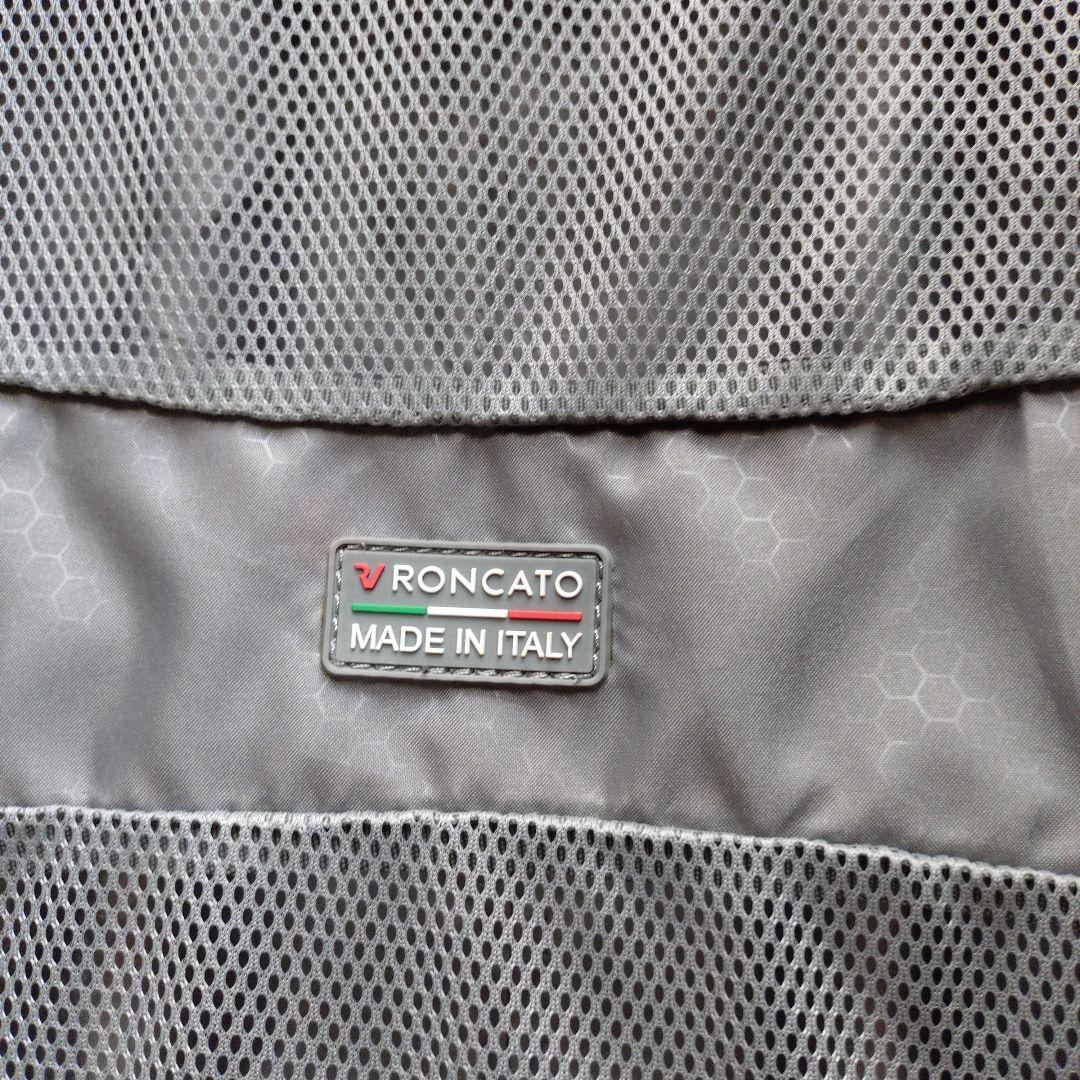 RONCATO BOX　イタリア製　超軽量スーツケース 耐水ファスナー