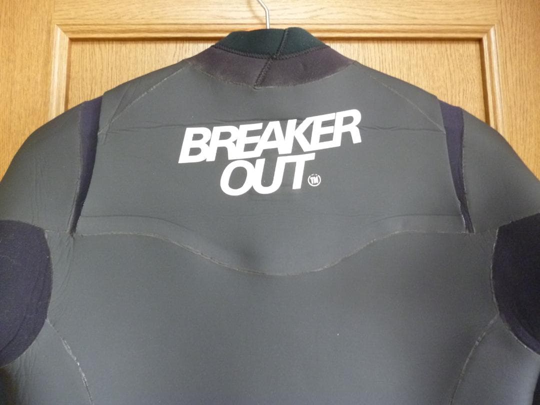 良*。様 BREAKER OUT（ブレーカーアウト）チェストジップセミドライ X