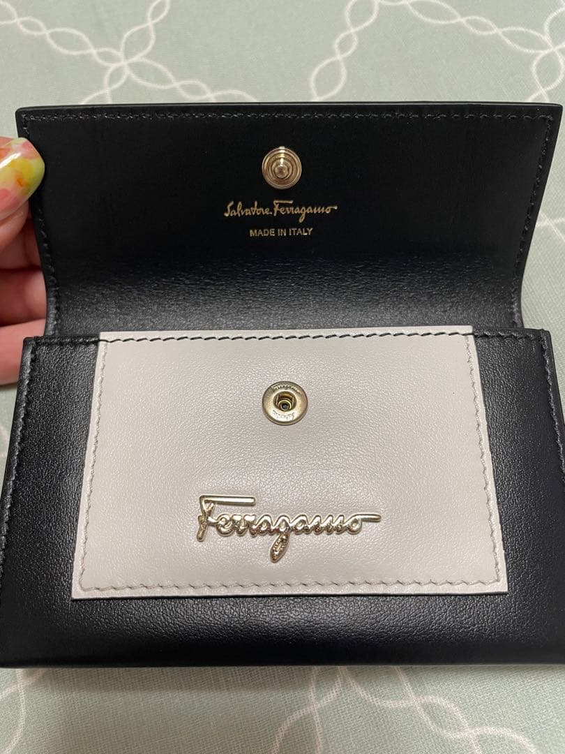 フェラガモ　Ferragamo 名刺入れ　カードケース