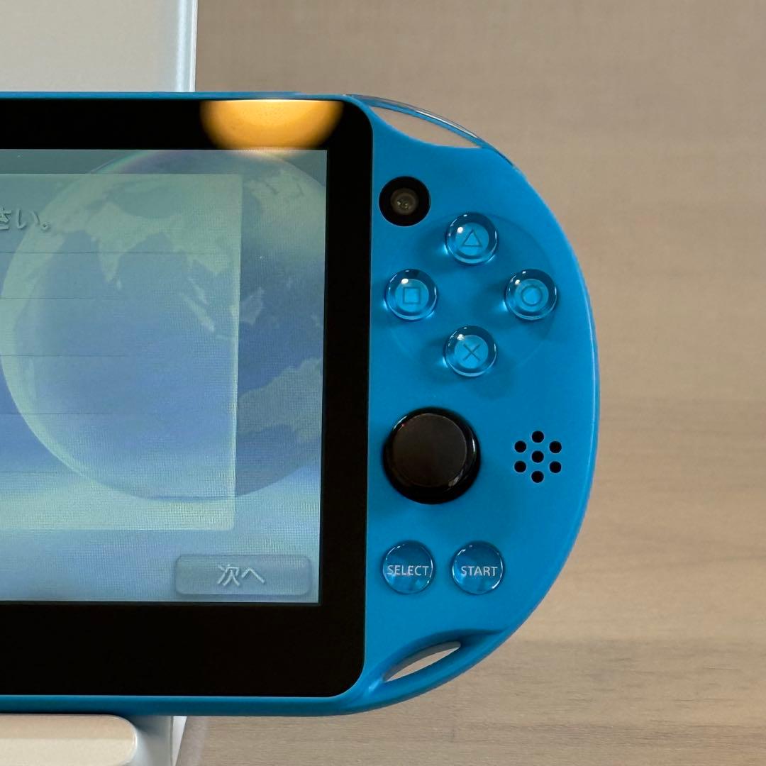 7-097【美品】PSVITA PCH-2000 アクアブルー