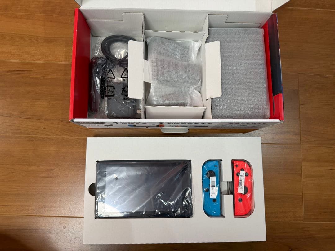 Nintendo Switch 画面傷なし 付属品完品 完動 2022年購入