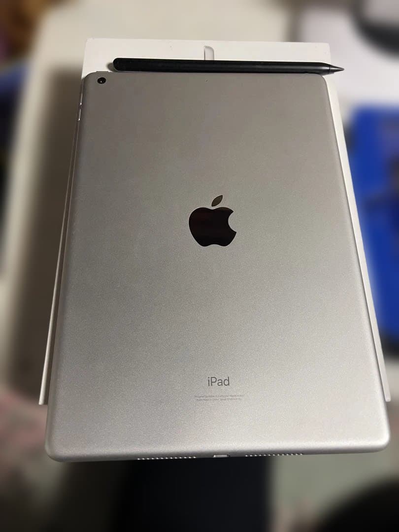 高*次様 【美品】iPad 第9世代　箱付き　スタンド、ケース、タッチペンなど付